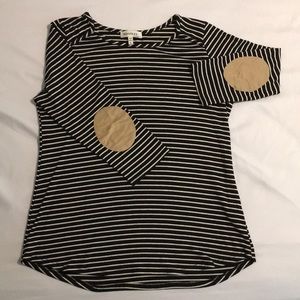 Black and white striped 3/4 sleeve Monteau shirt